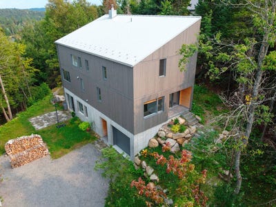 /international/ca/129-rue-des-quatre-vents-sainte-marguerite-du-lac-masson-quebec-110097744438/