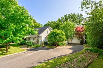 /international/ca/1296-rue-jacques-de-chambly-carignan-quebec-110100549305/