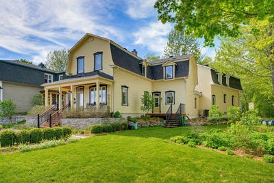 /international/ca/1035-rue-jacques-cartier-gatineau-gatineau-quebec-110108349532/