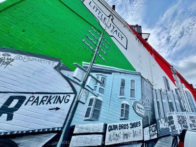 /international/ca/216-montrose-avenue-toronto-ontario-110108335189/