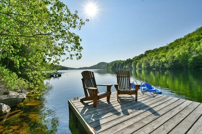 /international/ca/242-rue-du-lac-clair-sainte-marguerite-du-lac-masson-quebec-110107630391/