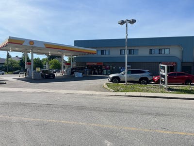 /international/ca/9-rue-therien-gatineau-hull-quebec-110108663798/