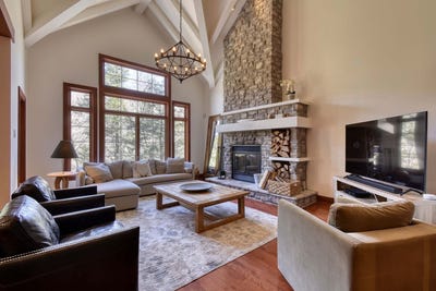 /international/ca/605-ch-des-skieurs-mont-tremblant-quebec-110104070048/