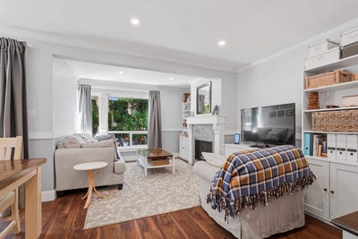 /international/ca/15913-alder-place-surrey-british-columbia-110108468312/