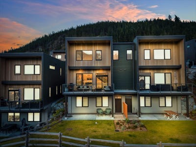 /international/ca/39249-stellar-drive-squamish-british-columbia-110108871690/