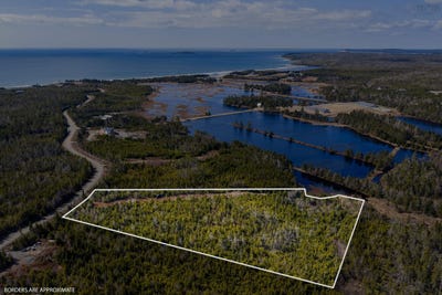 /international/ca/19-lipkudamoonk-path-lot-clam-bay-nova-scotia-110105317437/