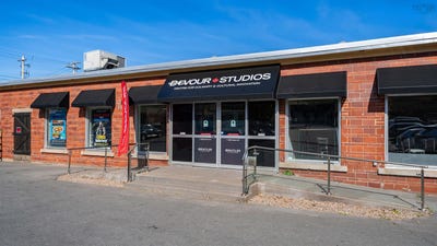 /international/ca/360-main-street-retail-unit-1-wolfville-nova-scotia-110103262480/