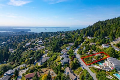 /international/ca/560-craigmohr-drive-west-vancouver-british-columbia-110105312435/