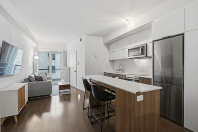 /international/ca/2100-boul-st-laurent-303-montreal-ville-marie-quebec-110104082810/