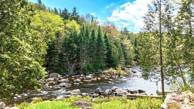 /international/ca/1665-ch-j-robin-saint-adolphe-d-howard-quebec-110108496659/