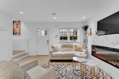/international/ca/1020-odlum-drive-vancouver-british-columbia-110108682878/