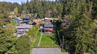 /international/ca/1304-midden-rd-comox-british-columbia-110106231553/