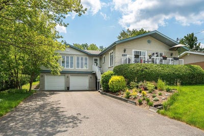 /international/ca/350-rue-bullard-magog-quebec-110100371221/