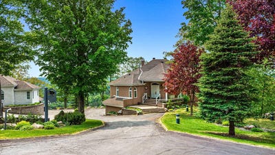 /international/ca/1455-rue-des-quatre-saisons-sainte-adele-quebec-110101421696/?lang=en