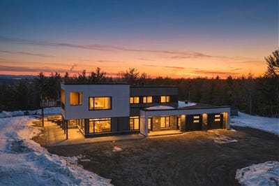 /international/ca/3100-rue-de-vimy-saguenay-chicoutimi-quebec-110107574990/