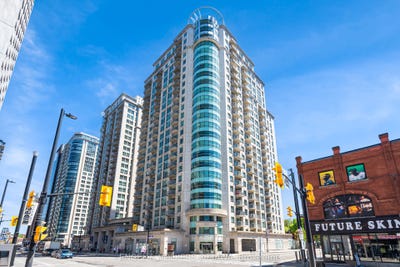 /international/ca/200-rideau-street-202-lower-town-sandy-hill-ontario-110108302394/