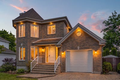 /international/ca/2939-rue-des-cedres-sainte-marthe-sur-le-lac-quebec-110108582884/