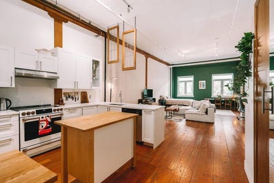 /international/ca/2556-e-hastings-street-306-vancouver-british-columbia-110101535081/