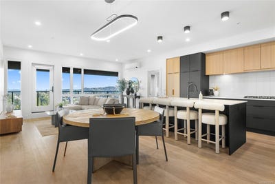 /international/ca/2341-bear-mountain-pkwy-316-langford-british-columbia-110108582941/