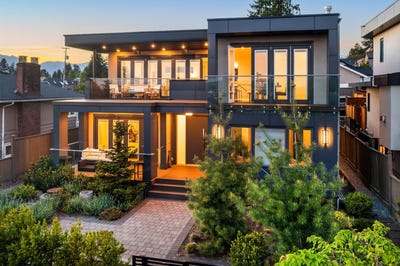 /international/ca/712-e-keith-road-north-vancouver-british-columbia-110097987653/