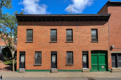 /international/ca/1915-1919-rue-montcalm-montreal-ville-marie-quebec-110106204250/