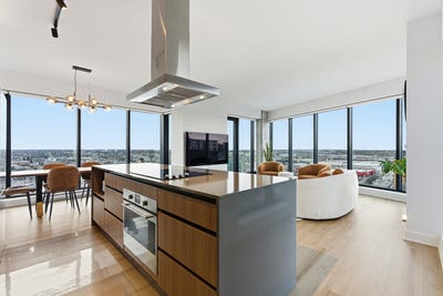 /international/ca/2151-rue-leger-1502-montreal-lasalle-quebec-110103651896/