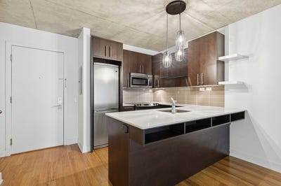 /international/ca/950-rue-notre-dame-o-244-montreal-le-sud-ouest-quebec-110108468376/