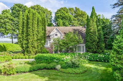 /international/ca/4607-rue-catherine-nau-quebec-sainte-foy-sillery-cap-rouge-quebec-110101165209/?lang=en