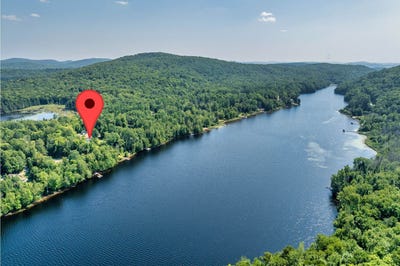 /international/ca/246-ch-du-lac-de-la-carpe-lac-des-plages-quebec-110108574449/