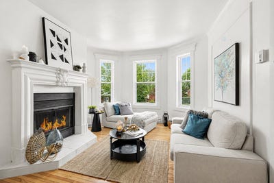 /international/ca/379-av-notre-dame-saint-lambert-quebec-110108886614/