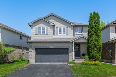 /international/ca/857-brandenburg-boulevard-waterloo-ontario-110108468885/