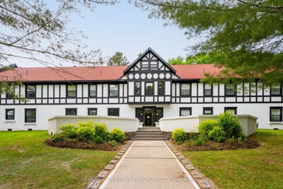 /international/ca/12-bigwin-island-129-lake-of-bays-ontario-110108413607/