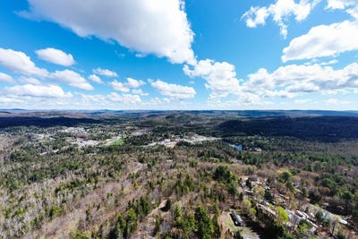 /international/ca/av-des-montagnards-chertsey-quebec-110107954190/