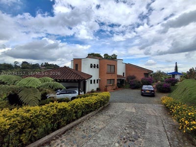 /international/co/casa-campestre-condominio-las-cabanas-casa-8-fl-110108679974/