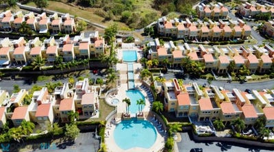 /international/pr/8-via-capri-palmas-humacao-110107762057/