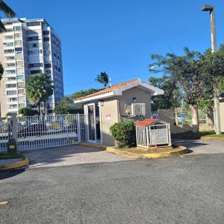 /international/pr/105-avenida-laguna-sur-carolina-carolina-carolina-110108740139/
