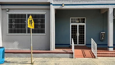 /international/pr/-75-25-de-julio-esquina-13-de-marzo-guanica-guanica-110100427790/