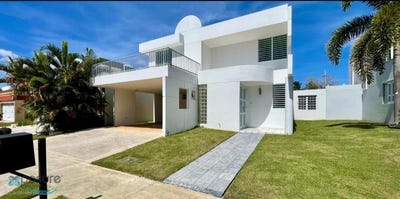 /international/pr/lirio-fuente-del-condado-toa-alta-toa-alta-toa-alta-110098686919/