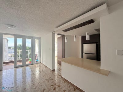 /international/pr/11-calle-gardenia-isla-verde-carolina-110105930860/