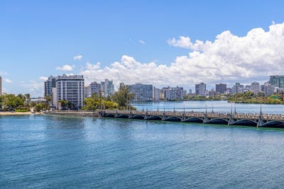 /international/pr/6-ave-luis-munoz-rivera-condado-san-juan-110098907482/
