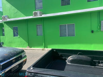 /international/pr/216-colton-st-santurce-ward-esq-henna-santurce-san-juan-110107776426/