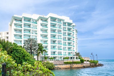 /international/pr/15-condado-lagoon-villas-condado-san-juan-110107776317/