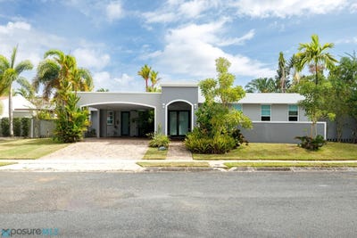/international/pr/via-niza-calle-dorado-dorado-dorado-110108389353/