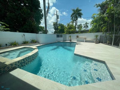 /international/pr/6-ave-ramirez-de-arellano-pueblo-viejo-guaynabo-110100581683/