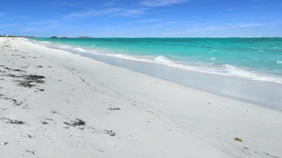 /international/tc/25-gorgeous-acres-b-front-110090381105/