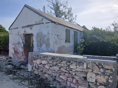 /international/tc/salt-cay-residential-lot-110108098499/