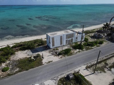 /international/tc/bay-road-beachfront-110108098087/