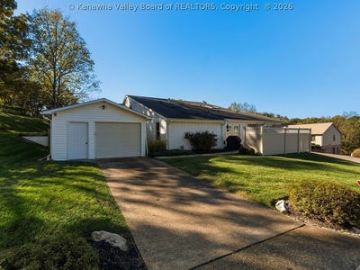 /international/us/133-woodbridge-drive-charleston-wv-110120687892/