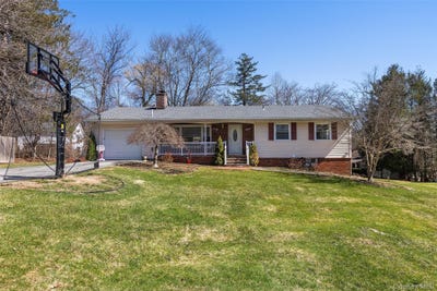 /international/us/39-benjamin-road-mahopac-ny-110106699934/