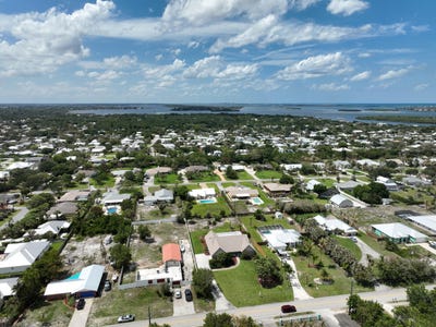 /international/us/5419-se-horseshoe-point-road-stuart-fl-110108095677/